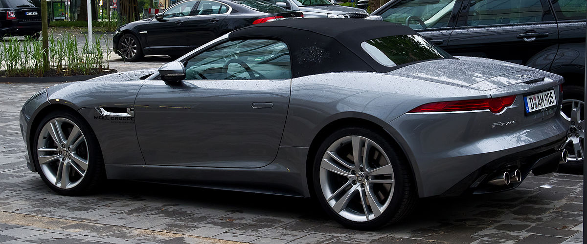 1200px-Jaguar_F-Type_V8_S_Cabriolet_–_Heckansicht,_29._Mai_2014,_Düsseldorf