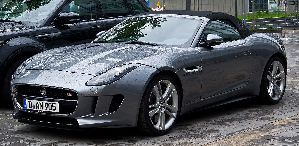 Jaguar_F-Type_V8_S_Cabriolet_–_Frontansicht,_29._Mai_2014,_Düsseldorf